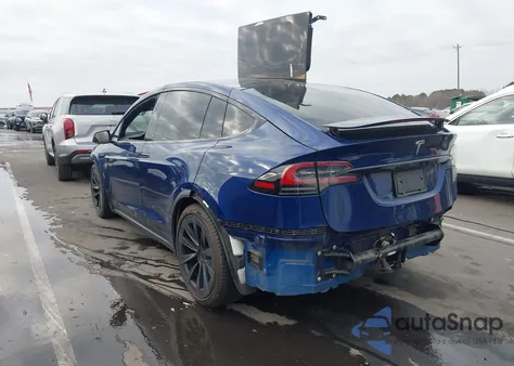 2023 Tesla Model X Dual Motor All-Wheel Drive/Standard Range z USA, uszkodzony, nr VIN 7SAXCDE53PF371394